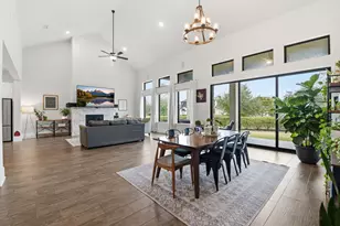 10102 S Goshawk Trl, Conroe, TX 77385 - Photo 9