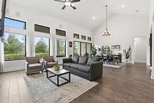 10102 S Goshawk Trl, Conroe, TX 77385 - Photo 5