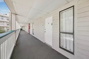 6102 Seawall Blvd, Galveston, TX 77551 - Photo 7