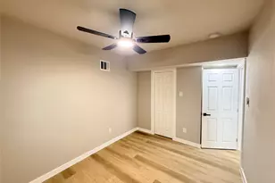 111 S 70th S, Houston, TX 77011 - Photo 3