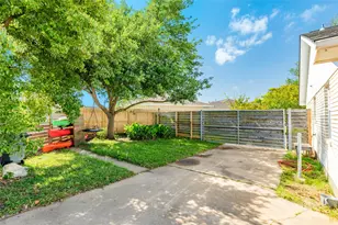 2700 E Palm Circle, Galveston, TX 77551 - Photo 33