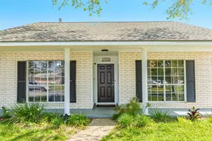 2700 E Palm Circle, Galveston, TX 77551 - Photo 35