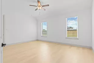 14315 Core Mdws Dr, Texas City, TX 77539 - Photo 19