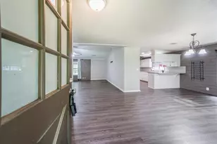 12049 Clark Ln, Conroe, TX 77385 - Photo 7