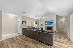 17930 Great Glen Dr, Houston, TX 77084 - Photo 5