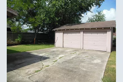 8110 Livingston, Houston, TX 77051 - Photo 11