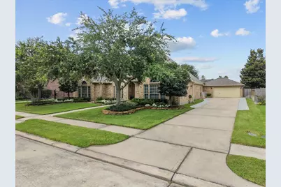 1731 Round Rock Street, Friendswood, TX 77546 - Photo 3