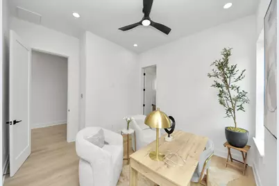 1601 W 25th Street, Houston, TX 77008 - Photo 5