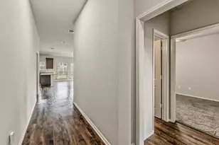 210 Doe Run Dr, Huntsville, TX 77320 - Photo 3