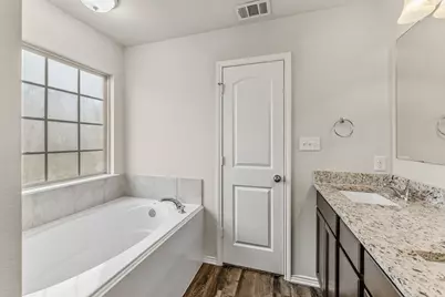 210 Doe Run Drive, Huntsville, TX 77320 - Photo 19