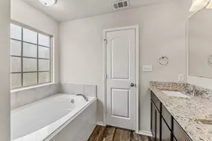 210 Doe Run Dr, Huntsville, TX 77320 - Photo 19