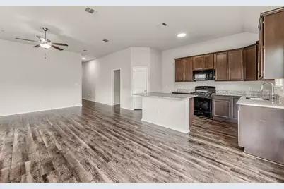 210 Doe Run Drive, Huntsville, TX 77320 - Photo 9