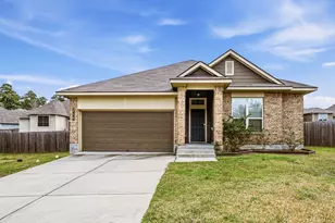 210 Doe Run Dr, Huntsville, TX 77320 - Photo 1