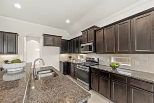 5205 Rainy Garden Ct, Rosharon, TX 77583 - Photo 3