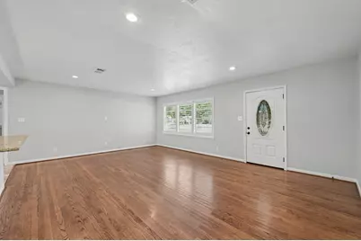 9613 Westview Drive, Houston, TX 77055 - Photo 11