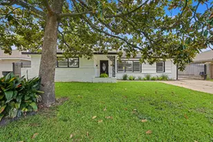 9613 Westview Dr, Houston, TX 77055 - Photo 1