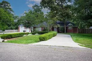 217 Tupelo Ln, Conroe, TX 77304 - Photo 3