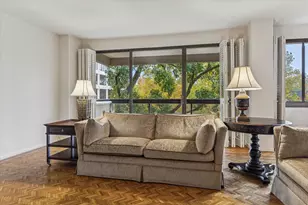 49 Briar Hollow Ln, Houston, TX 77027 - Photo 11