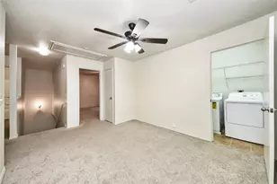 915 Grand Plains Dr, Houston, TX 77090 - Photo 27