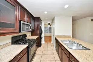 915 Grand Plains Dr, Houston, TX 77090 - Photo 7