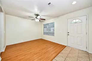 915 Grand Plains Dr, Houston, TX 77090 - Photo 17