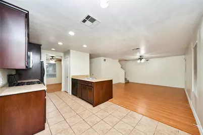 915 Grand Plains Drive, Houston, TX 77090 - Photo 11