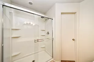 915 Grand Plains Dr, Houston, TX 77090 - Photo 33