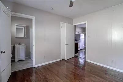 2018 Avenue L 1/2 #3, Huntsville, TX 77340 - Photo 5