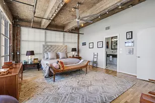 204 Travis St, Houston, TX 77002 - Photo 11