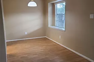 14389 Misty Meadow Ln, Houston, TX 77079 - Photo 9