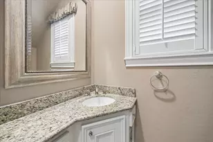 2211 Augusta Dr, Houston, TX 77057 - Photo 9