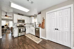 2003 Edinburg Ave, League City, TX 77573 - Photo 23