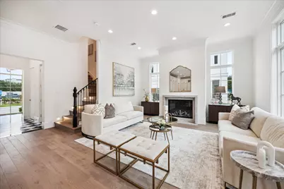 7 Wentworth Gate Path, Houston, TX 77027 - Photo 1