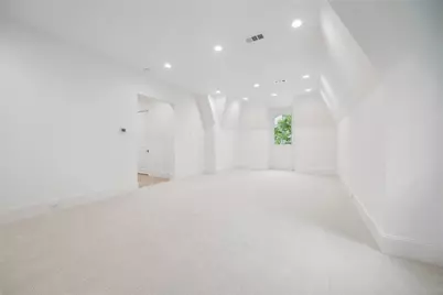 7 Wentworth Gate Path, Houston, TX 77027 - Photo 41
