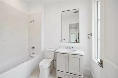 7 Wentworth Gate Path, Houston, TX 77027 - Photo 35