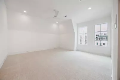 7 Wentworth Gate Path, Houston, TX 77027 - Photo 37