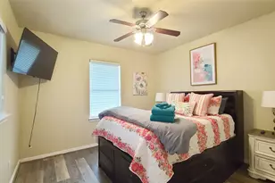 21226 Gulf Dr, Galveston, TX 77554 - Photo 9