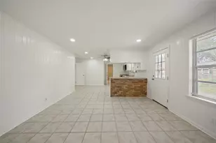 10306 Eddystone Dr, Houston, TX 77043 - Photo 17