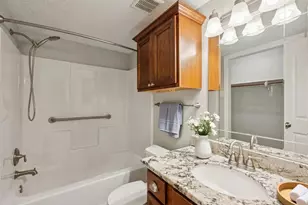 64 Hideaway Dr, Friendswood, TX 77546 - Photo 17