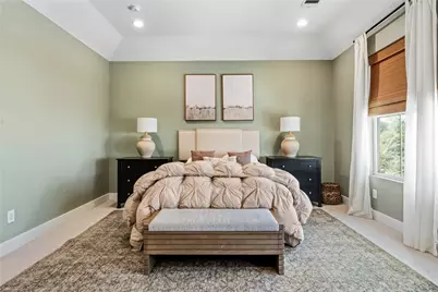 5202 Pinemont Creek Lane, Houston, TX 77018 - Photo 9