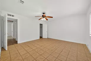 5039 Shadowridge Dr, Houston, TX 77053 - Photo 13