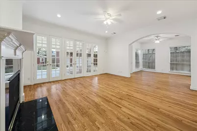 5107 Locust Street, Bellaire, TX 77401 - Photo 17