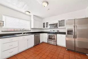 11677 Village Pl Dr, Houston, TX 77077 - Photo 17