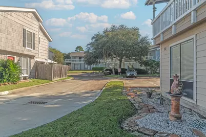 132 April Point Drive N, Conroe, TX 77356 - Photo 7