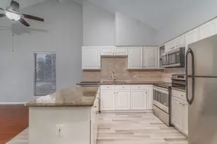 132 April Point Dr N, Conroe, TX 77356 - Photo 25