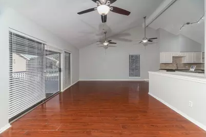 132 April Point Drive N, Conroe, TX 77356 - Photo 19