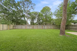 722 Regency Ct, Friendswood, TX 77546 - Photo 25