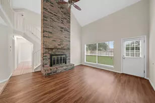 722 Regency Ct, Friendswood, TX 77546 - Photo 7