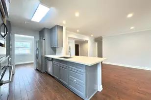 1415 Mapleton Dr, Houston, TX 77043 - Photo 7