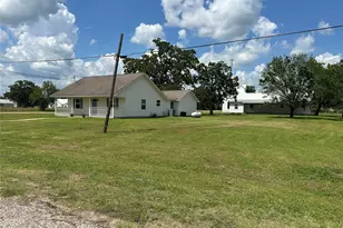 107 Grover St, Ellinger, TX 78938 - Photo 17